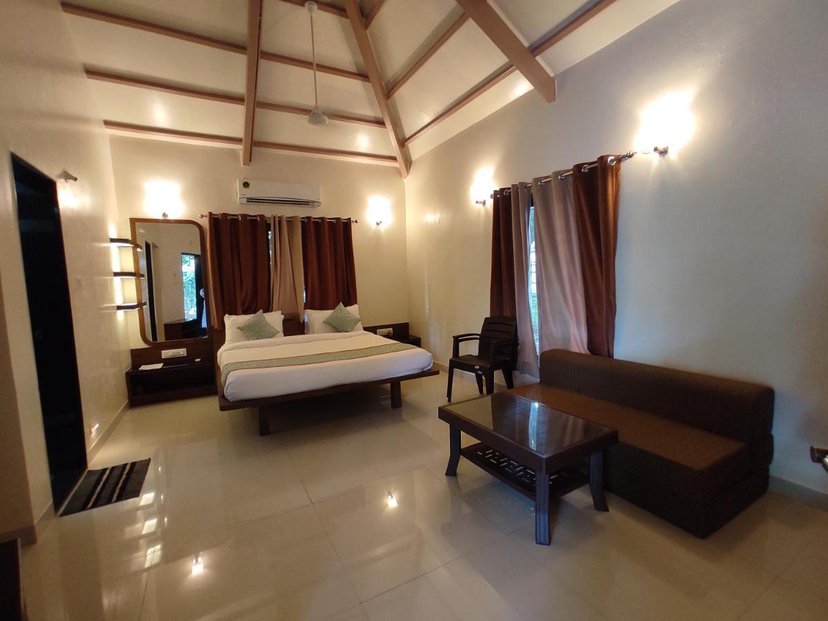 Cocorico Beach Resort Dapoli Exterior photo