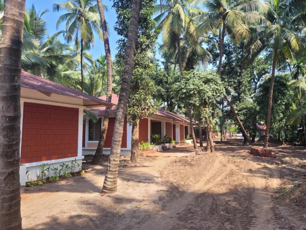 Cocorico Beach Resort Dapoli Exterior photo